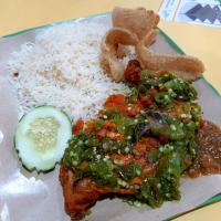 Food at Green Chilli Chicken Rice