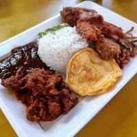 Food at No. 1 Adam's Nasi Lemak