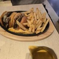 Sizzle Cheese Burger